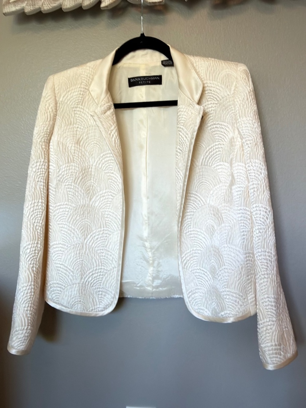 Vintage Dana Buchman Silk Wool Blazer, Cream, Embossed, Beaded Buttons, 4 Petite